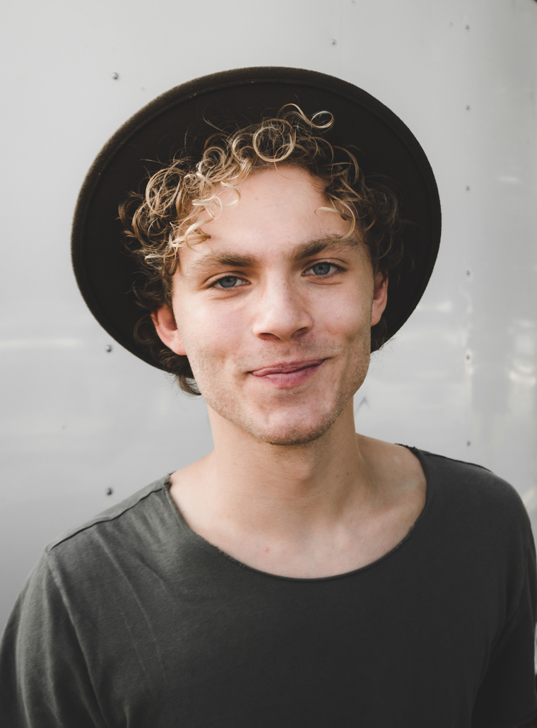 スタッフサンプル2